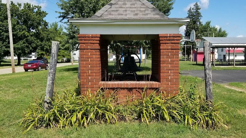 London Mills Town Park - London Mills, IL