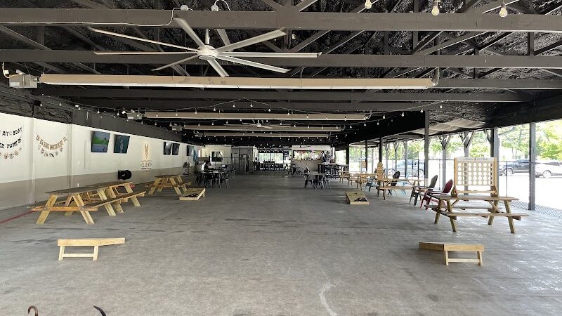 Club K9 Dog Park Bar - Louisville, KY