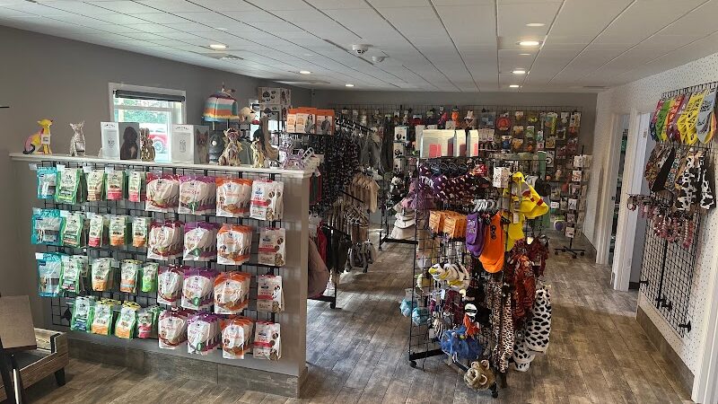 Off Leash Grooming and Retail - Lowell, IN