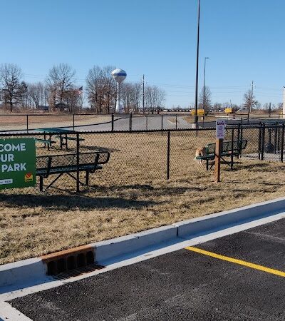 Dog Park at Love's Travel Stops - Marion, IL