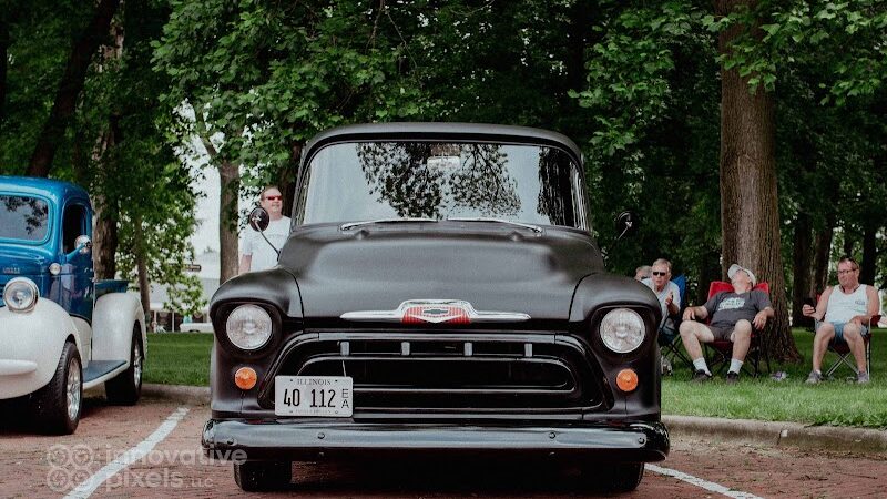 Metamora Village Square - Metamora, IL