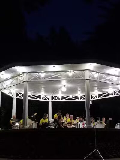 Metamora Village Square - Metamora, IL