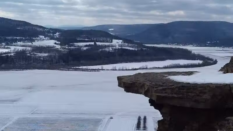Vroman's Nose Hiking Trail - Middleburgh, NY