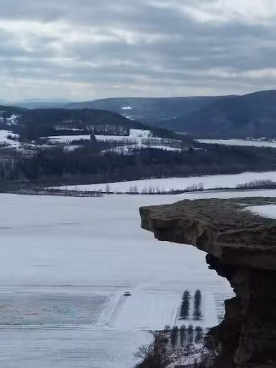 Vroman's Nose Hiking Trail - Middleburgh, NY