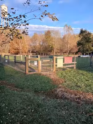 Walter Bradley Dog Park - Midway, KY