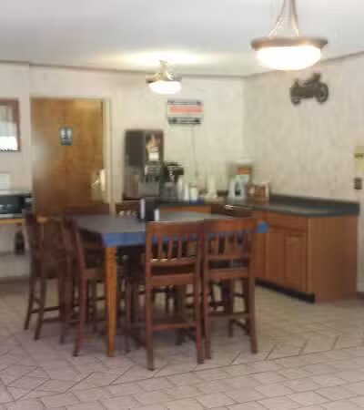 Audrey's Motel - Mound City, MO