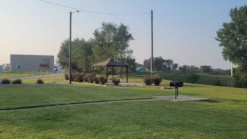 Garden Inn RV Park - Mound City, MO