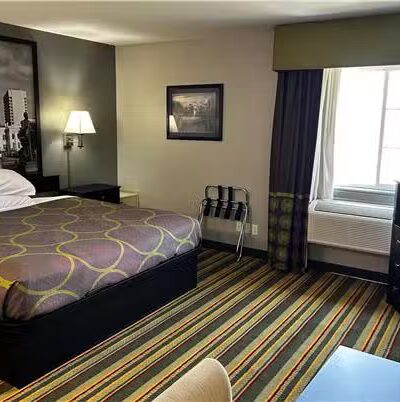 Super 8 by Wyndham Mound City - Mound City, MO