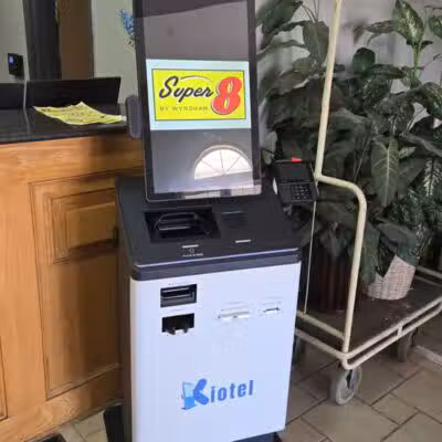 Super 8 by Wyndham Mound City - Mound City, MO