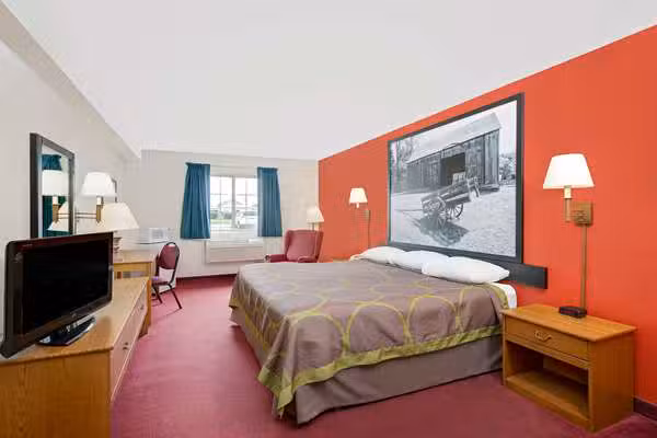 Super 8 by Wyndham Mound City - Mound City, MO
