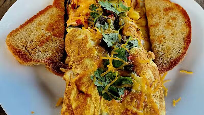 Toad Hollar Bar & Grill - Mound City, MO