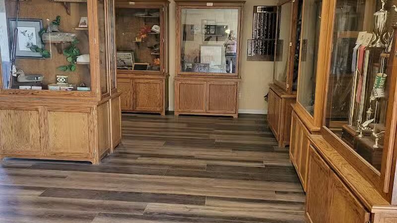 Toad Hollar Bar & Grill - Mound City, MO