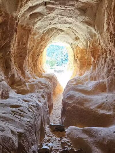The Belly of the Dragon (Trailhead) - Mt Carmel, UT