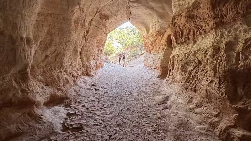 The Belly of the Dragon (Trailhead) - Mt Carmel, UT