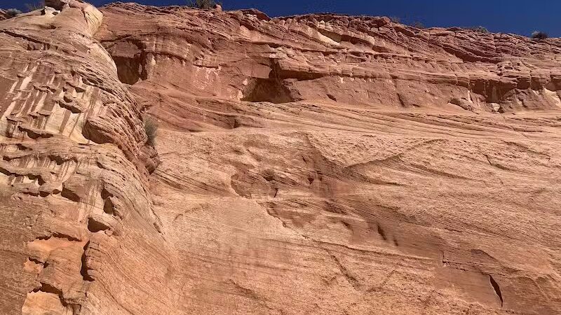 The Belly of the Dragon (Trailhead) - Mt Carmel, UT