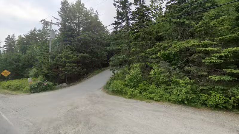 Little Long Pond Upper Parking Lot - Mt Desert, ME