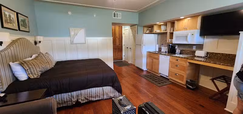 Inlet Sports Lodge - Murrells Inlet, SC