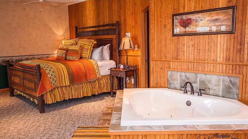 Harpole's Heartland Lodge - Nebo, IL