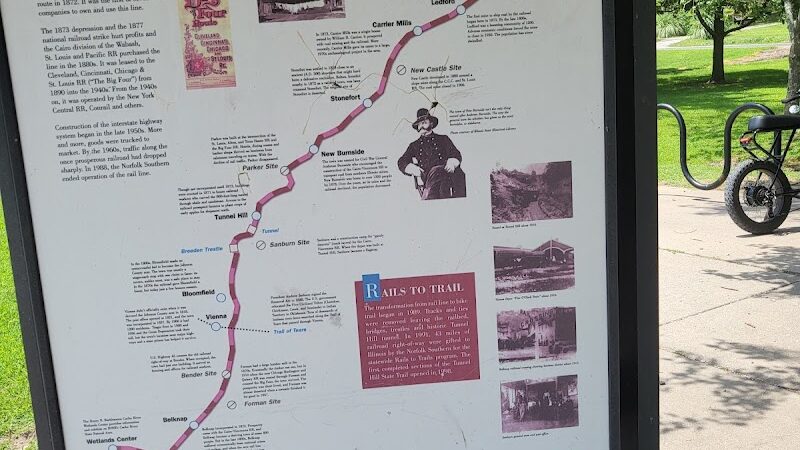 Tunnel Hill State Trail parking & trailhead - New Burnside, IL