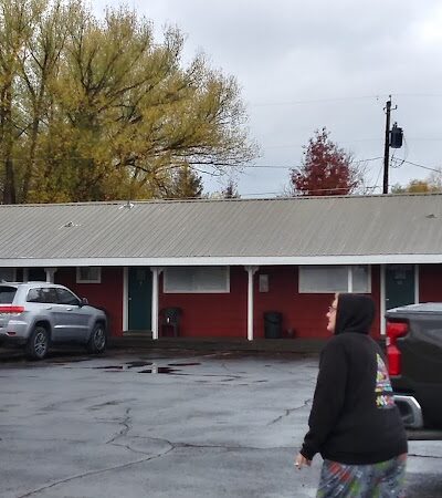 Meadows Valley Motel