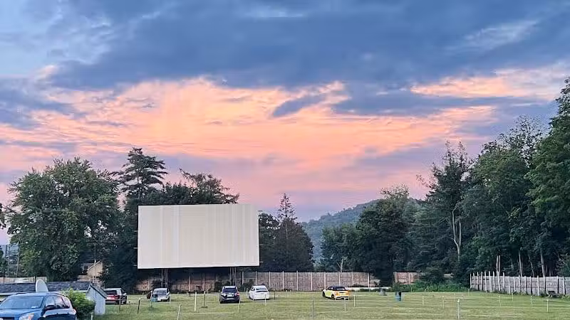 Hathaway's Twin Drive-In-Open Thurs, Fri, Sat & Sun! (This week Open Wed 7/2, Closed Fri 7/4) - North Hoosick, NY
