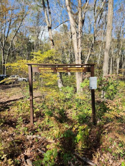 Avalonia TriTown Preserve Parking - North Stonington, CT