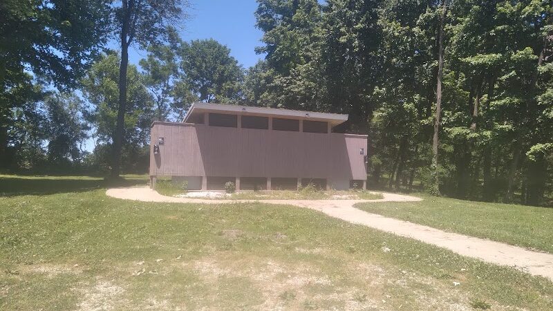 New Lake Campground - Oakland City, IN