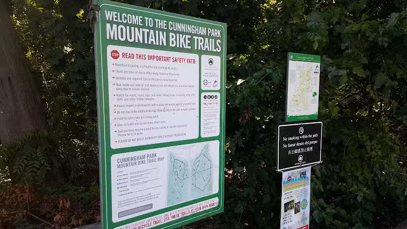Cunningham Park Mountain Bike Trailhead - Oakland Gardens, NY