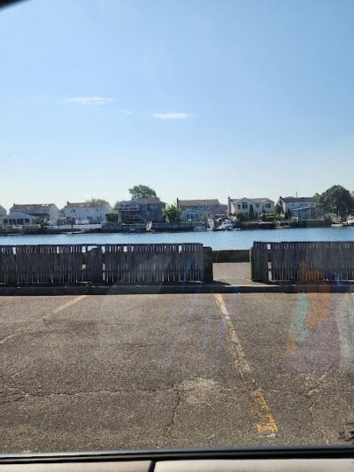 Bay park near the water - Oceanside, NY