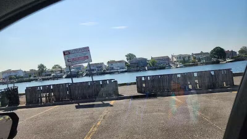 Bay park near the water - Oceanside, NY