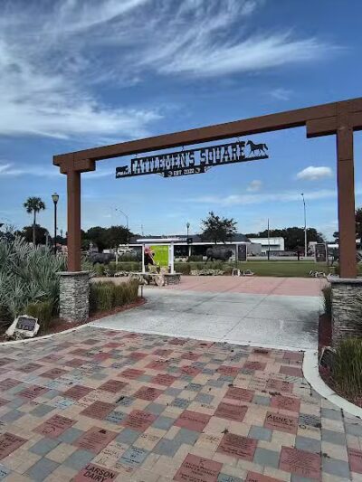 Cattleman's Square - Okeechobee, FL