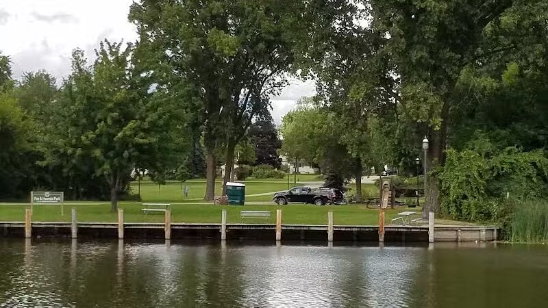 Fox and Hounds Park - Omro, WI