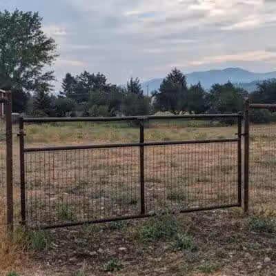 Speedy Tail Acres-Private Dog Park - Otis Orchards, WA