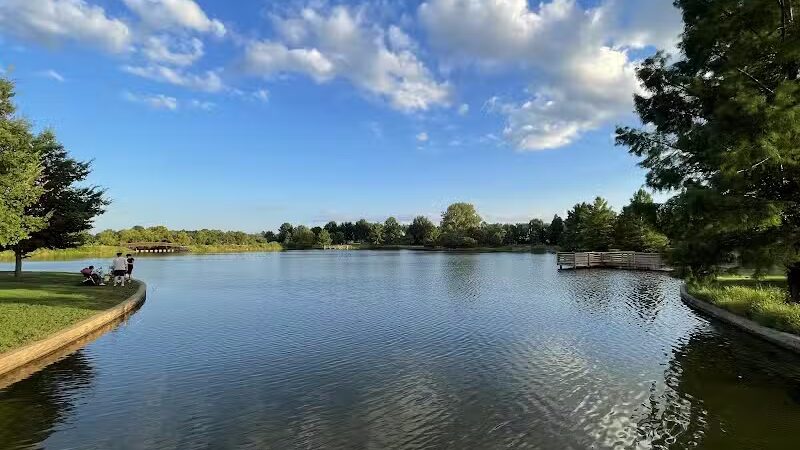 Kingston Lake Park - Overland Park, KS