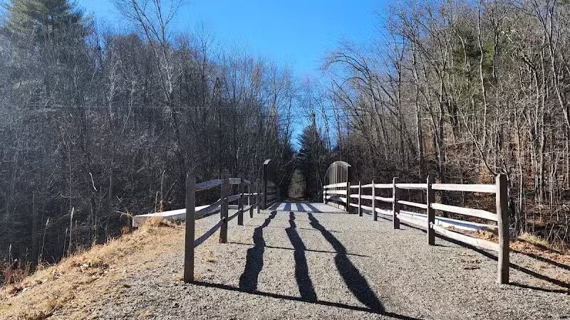 Airline Trail Parking - Pomfret Center, CT