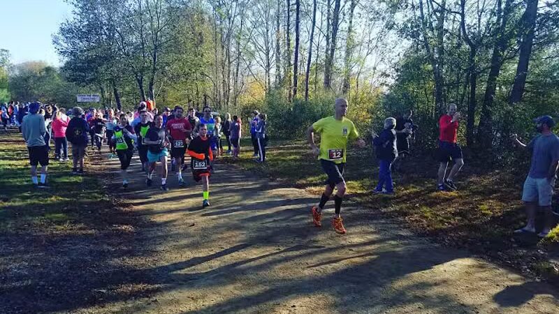 Airline Trail Parking - Pomfret Center, CT