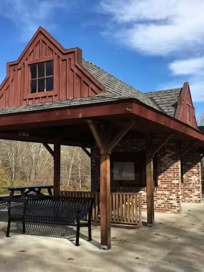 Airline Trail Parking - Pomfret Center, CT
