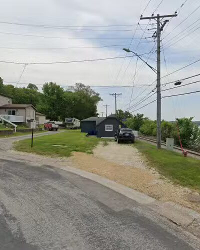 Breathe Easy Pet Resort and Spaw - Port Byron, IL