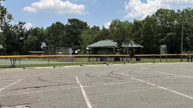 Robbin Heights Park - Raeford, NC