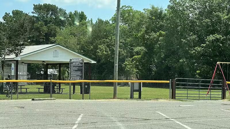 Robbin Heights Park - Raeford, NC