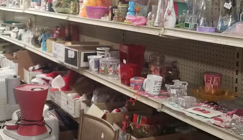 Ravena Barn Flea Market - Ravena, NY