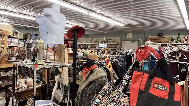 Ravena Barn Flea Market - Ravena, NY