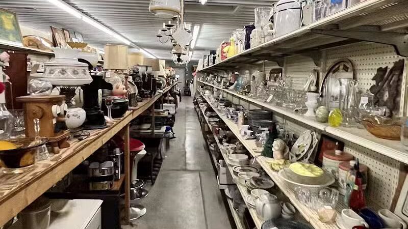 Ravena Barn Flea Market - Ravena, NY