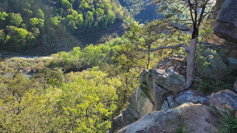 Chestnut Mountain Bluff - Reliance, TN