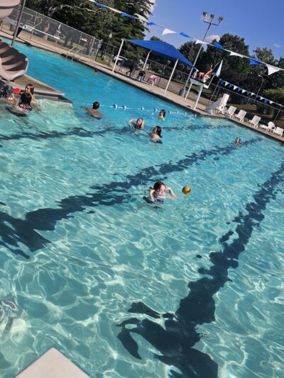Roanoke Park Swimming Pool - Roanoke, IL