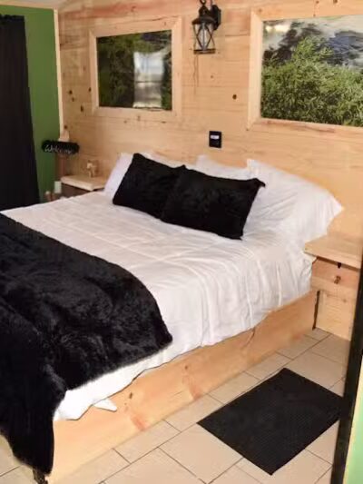 Rock Port Cabins - Rock Port, MO