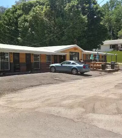 Rock Port Cabins - Rock Port, MO