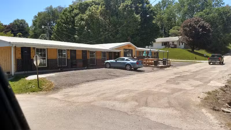 Rock Port Cabins - Rock Port, MO