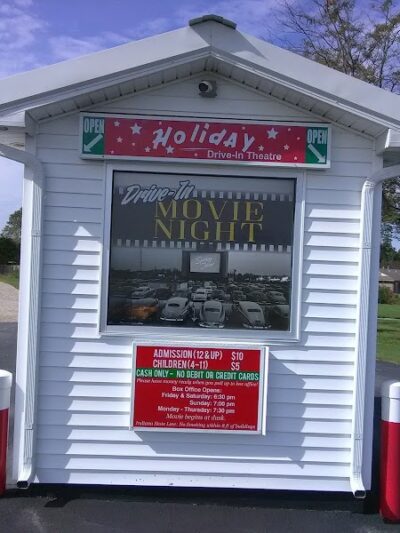 Holiday Drive-In Theatre - Rockport, IN