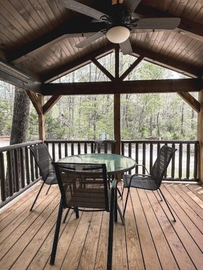 Four Paws Kingdom Campground & Dog Retreat